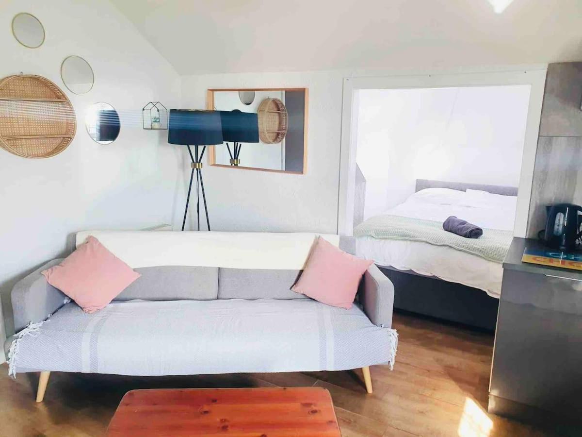 Cosy Top Floor Flat! Self Check-In & Free Parking Apartamento Blackpool Exterior foto